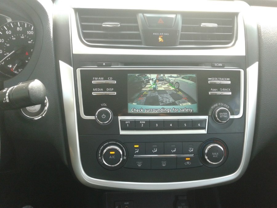 2016 Nissan Altima 4dr Sdn I4 2.5 SV photo