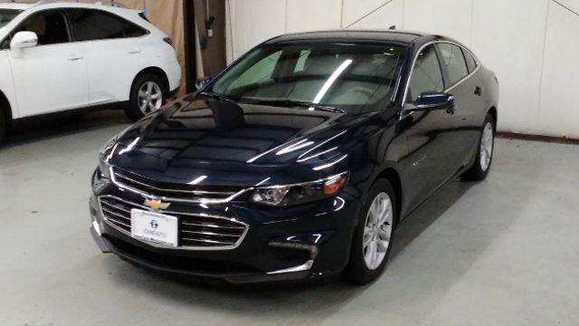 The 2016 Chevrolet Malibu LT photos