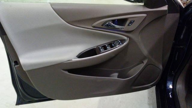 2016 Chevrolet Malibu LT photo