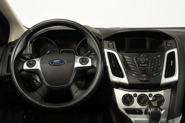 2014 Ford Focus SE photo