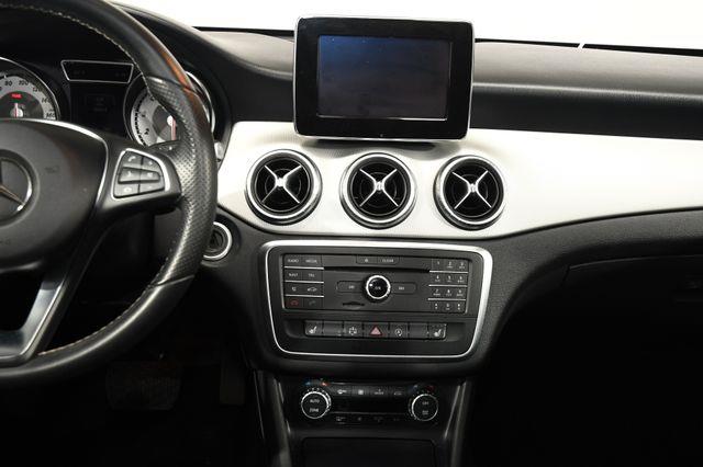 2015 Mercedes-Benz CLA 250 LEATHER photo
