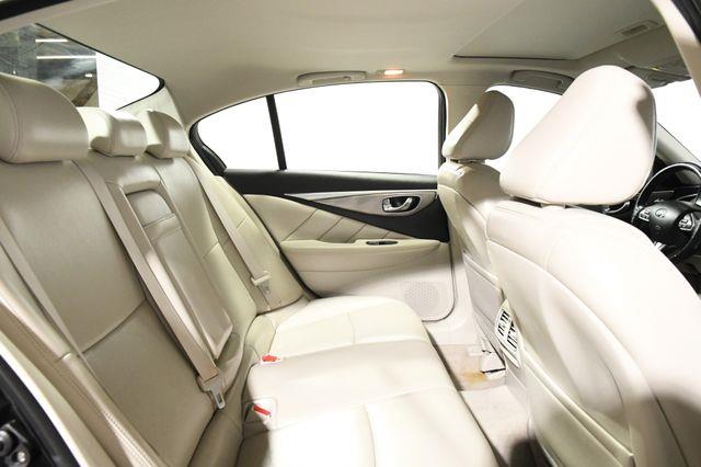 2015 Infiniti Q50 Premium photo