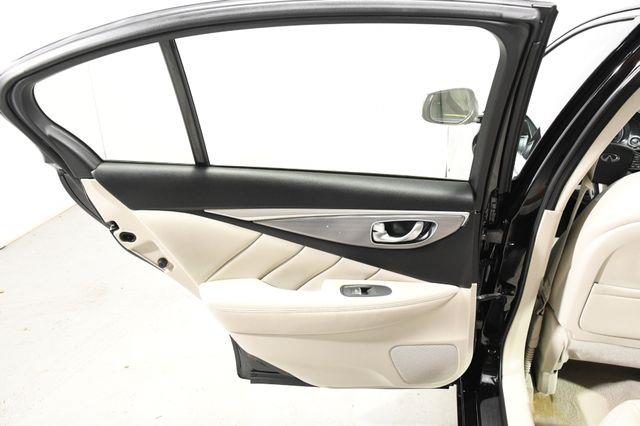 2015 Infiniti Q50 Premium photo
