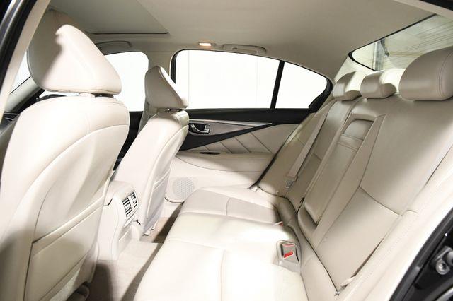 2015 Infiniti Q50 Premium photo