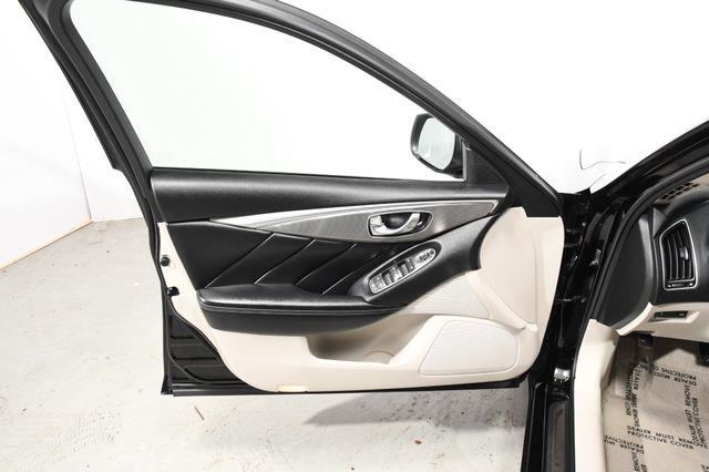 2015 Infiniti Q50 Premium photo