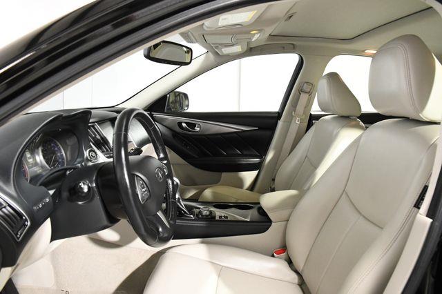 2015 Infiniti Q50 Premium photo