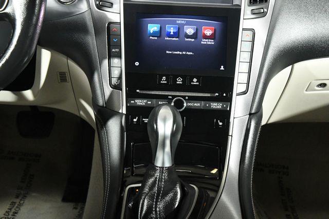 2015 Infiniti Q50 Premium photo