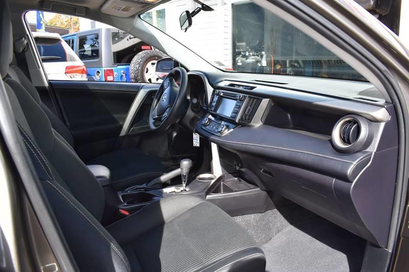 2014 Toyota RAV4 XLE photo