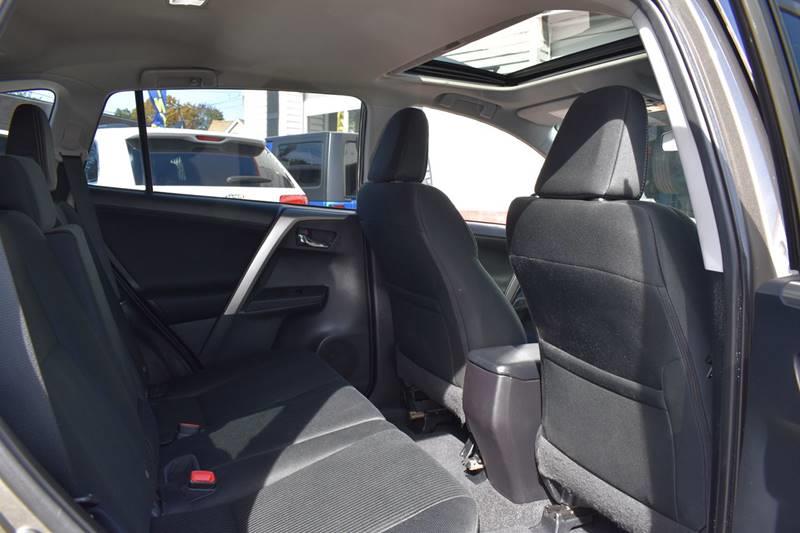 2014 Toyota RAV4 XLE photo