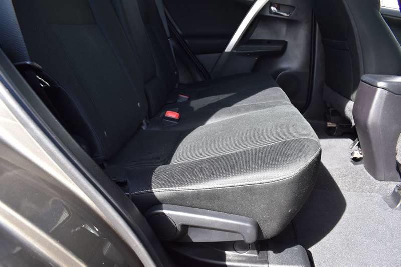 2014 Toyota RAV4 XLE photo