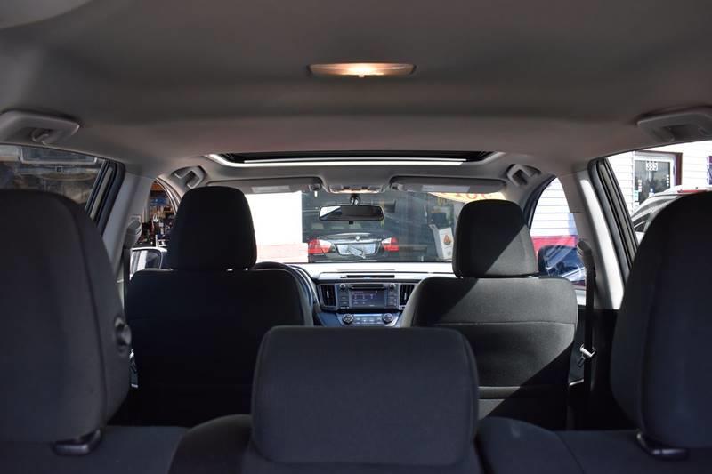 2014 Toyota RAV4 XLE photo