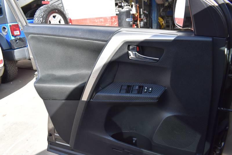 2014 Toyota RAV4 XLE photo