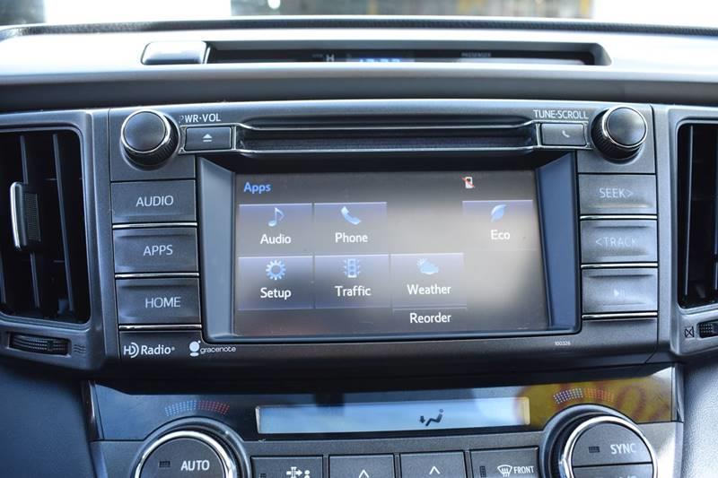 2014 Toyota RAV4 XLE photo