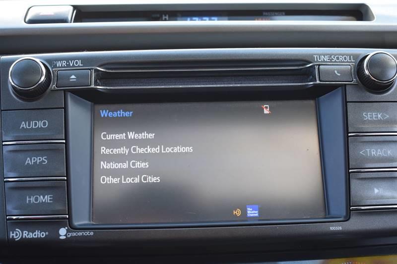 2014 Toyota RAV4 XLE photo