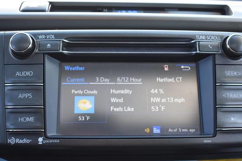 2014 Toyota RAV4 XLE photo
