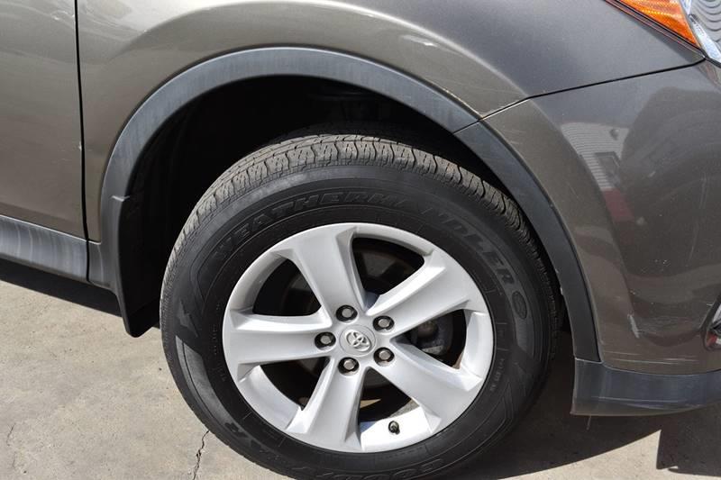 2014 Toyota RAV4 XLE photo