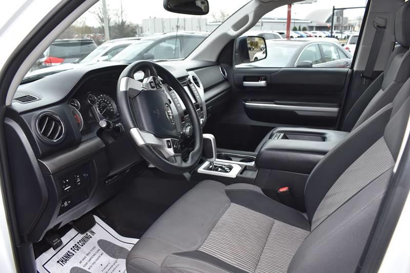 2014 Toyota Tundra SR5 photo