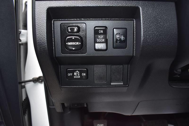 2014 Toyota Tundra SR5 photo