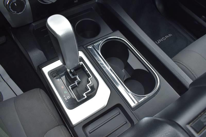 2014 Toyota Tundra SR5 photo