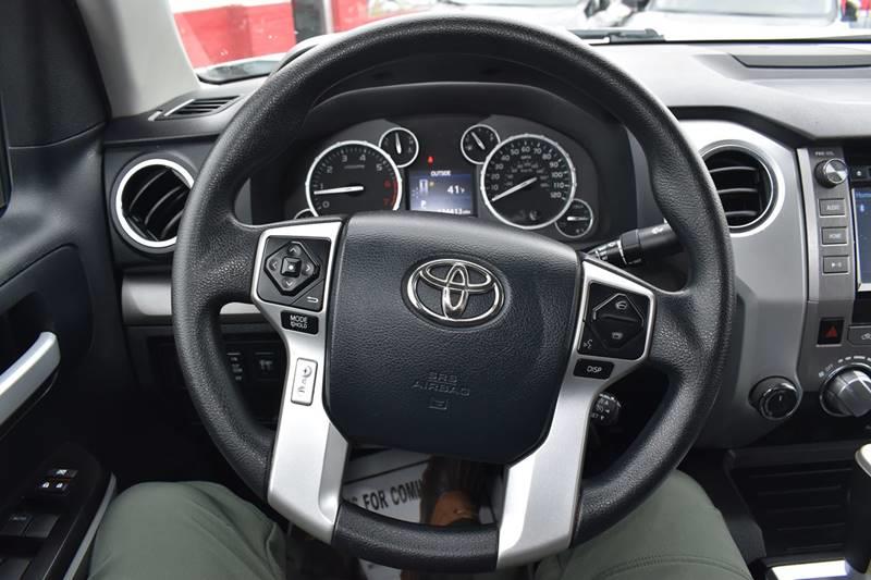 2014 Toyota Tundra SR5 photo