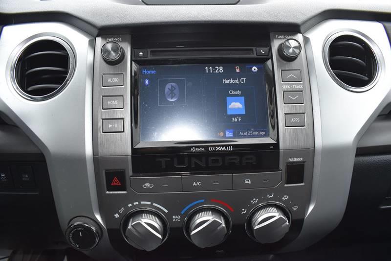 2014 Toyota Tundra SR5 photo