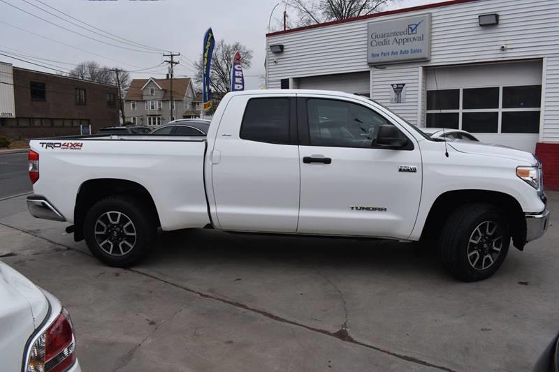 2014 Toyota Tundra SR5 photo