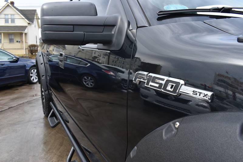 2014 Ford F-150 FX4 photo