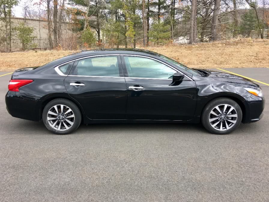 2017 Nissan Altima 2.5 SV Sedan photo