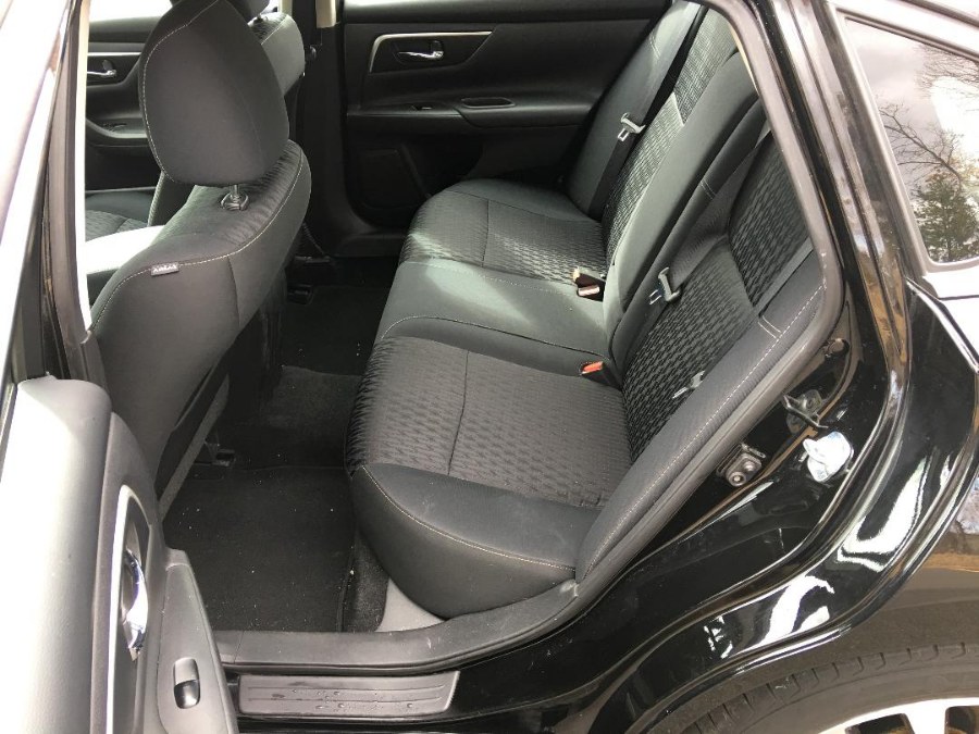 2017 Nissan Altima 2.5 SV Sedan photo