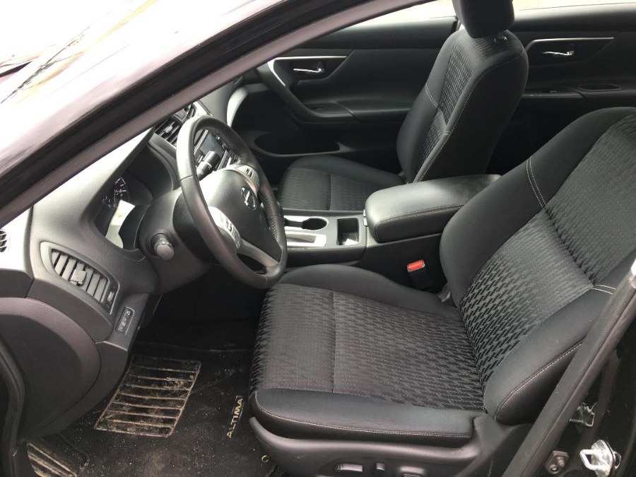 2017 Nissan Altima 2.5 SV Sedan photo