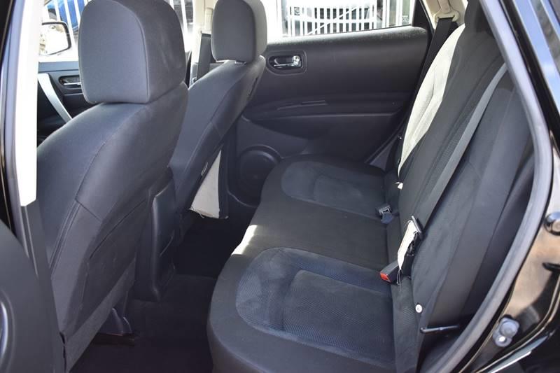 2015 Nissan Rogue Select AWD 4dr S photo