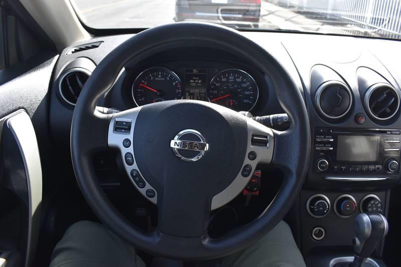 2015 Nissan Rogue Select AWD 4dr S photo