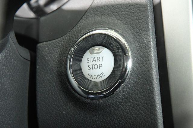 2016 Nissan Altima 2.5 SL w/ Nav & Blind Spot photo