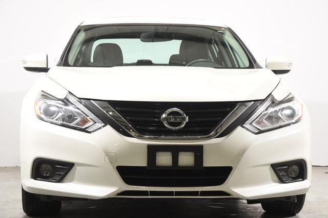 2016 Nissan Altima 2.5 SL w/ Nav & Blind Spot photo
