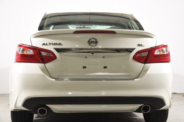 2016 Nissan Altima 2.5 SL w/ Nav & Blind Spot photo