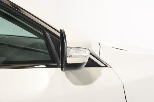 2016 Nissan Altima 2.5 SL w/ Nav & Blind Spot photo