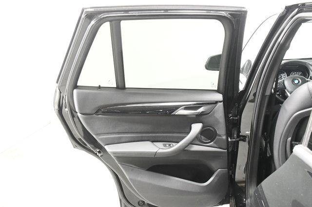2016 BMW X1 xDrive28i X-Line photo