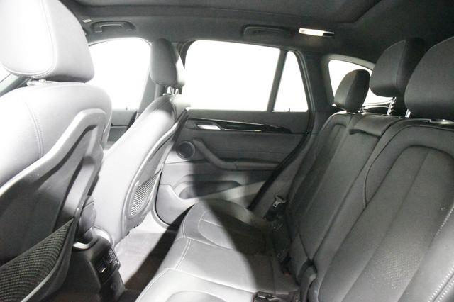 2016 BMW X1 xDrive28i X-Line photo
