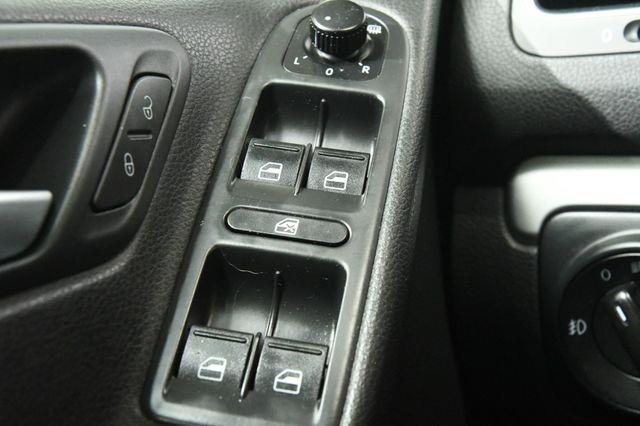 2012 Volkswagen Golf TDI photo