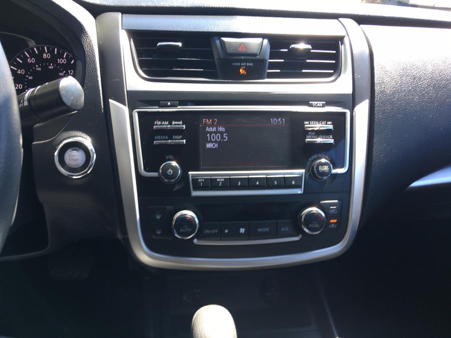 2017 Nissan Altima 2.5 SV Sedan photo