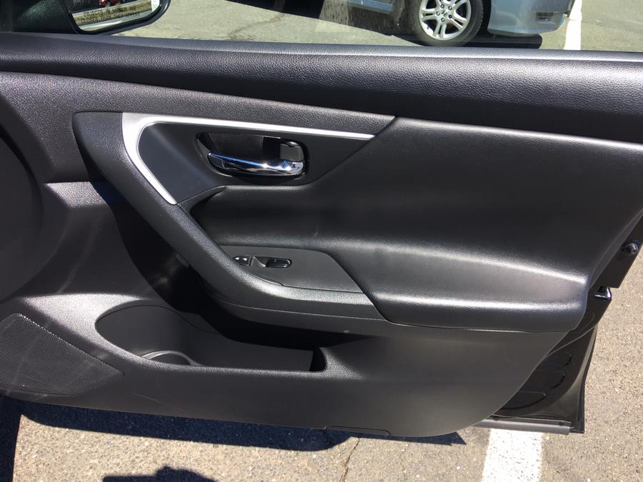 2017 Nissan Altima 2.5 SV Sedan photo