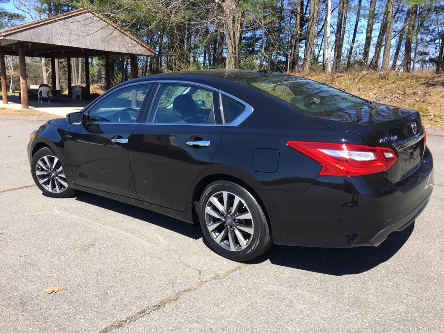 2017 Nissan Altima 2.5 SV Sedan photo
