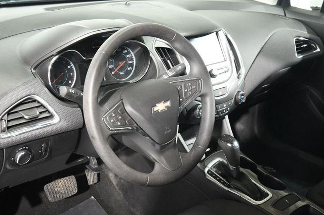 2017 Chevrolet Cruze LT photo