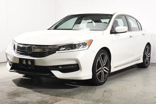 The 2016 Honda Accord Sport photos