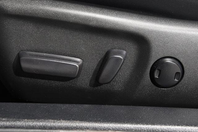2016 Toyota Camry SE photo