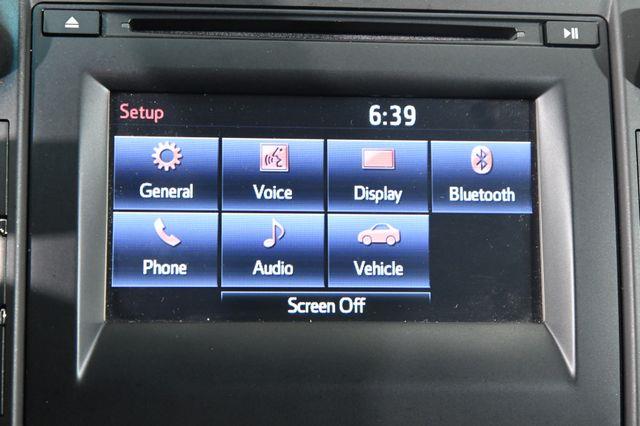 2016 Toyota Camry SE photo