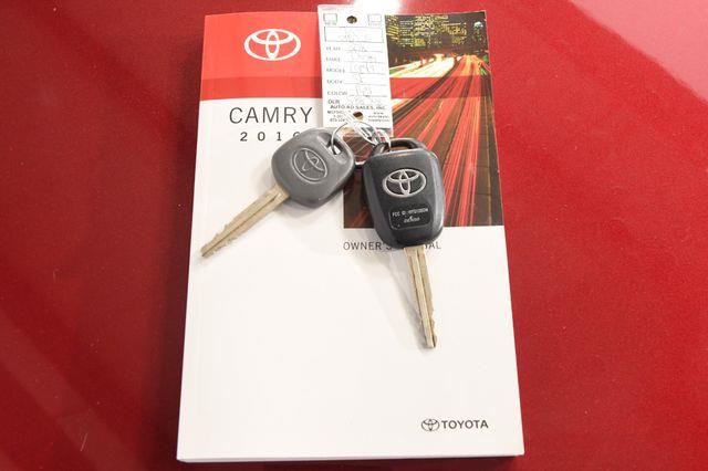 2016 Toyota Camry SE photo