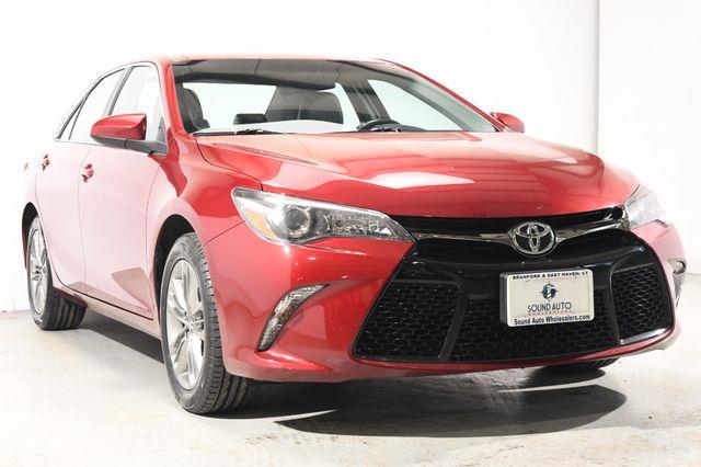 2016 Toyota Camry SE photo