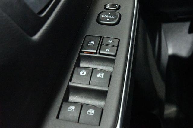 2016 Toyota Camry SE w/Special Edition Pkg photo