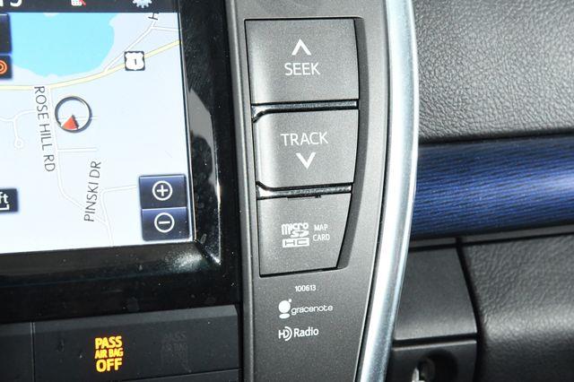 2016 Toyota Camry SE w/Special Edition Pkg photo
